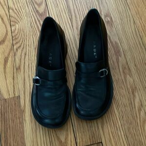 Size 7 black leather Parade loafers y2k